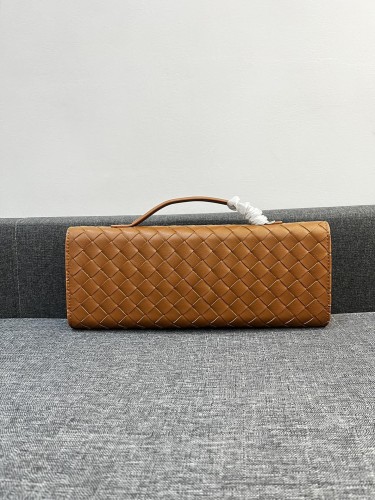 Bottega Veneta Andiamo Clutch 30*13*4cm