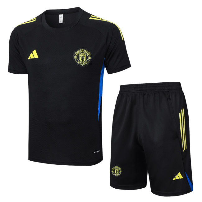 25-26 Man Utd High Quality Training Short Suit