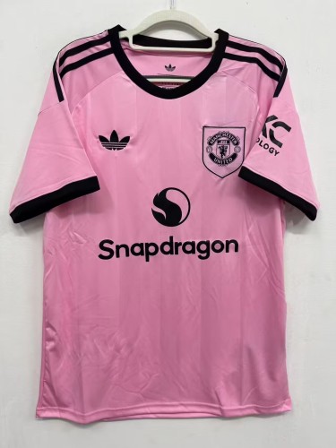 25-26 Man Utd Pink Goalkeeper Fans Soccer Jersey
