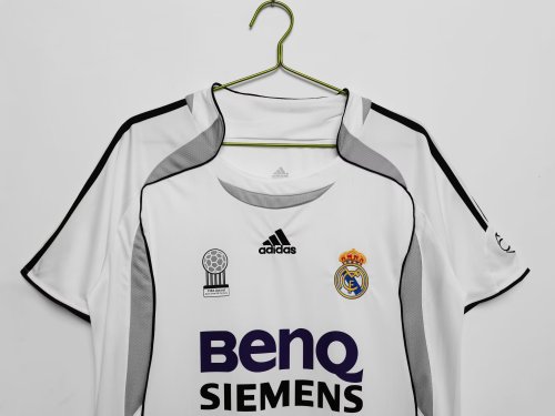 2006-2007 RMA Home Retro Soccer Jersey