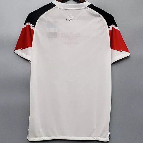 2010-2011 Man Utd UCL Version Away White Retro Soccer Jersey(胸前决赛字)