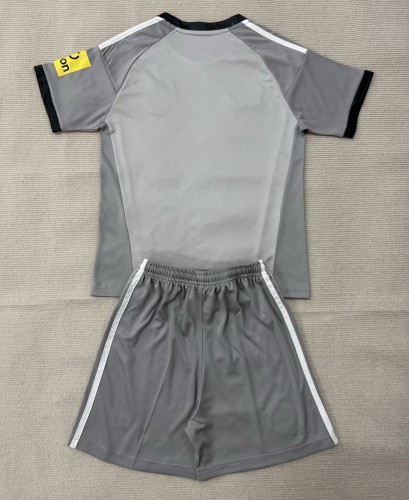 26-27 Newcastle Gray GoalKeeper Adult Suit
