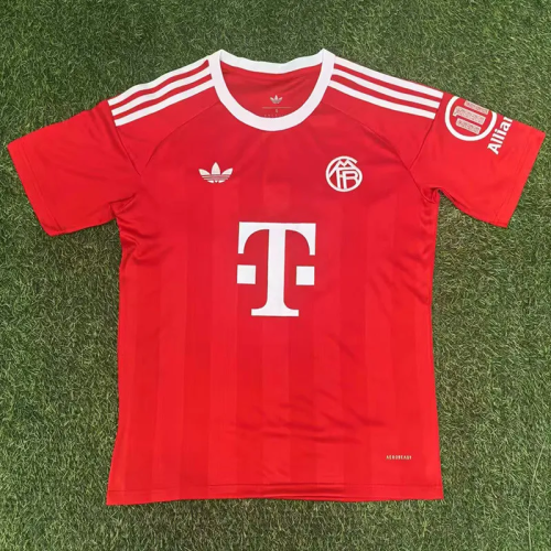 25-26 Bayern Red Goalkeeper Fans Soccer Jersey