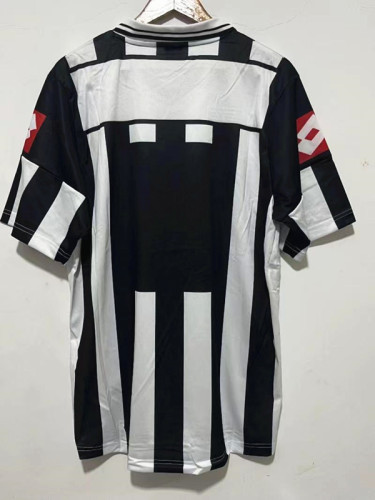 2001-2002 JUV Home Retro Soccer Jersey