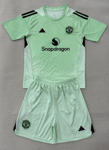 25-26 Man Utd Light Green GoalKeeper Kids Soccer Jersey 1:1 Thai Quality