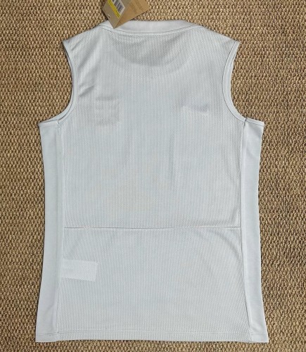 26-27 Vasco da Grey Vest