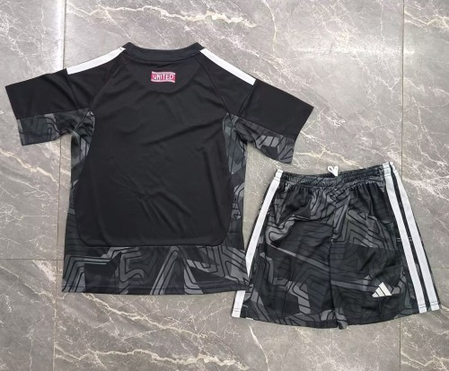 26-27 Man Utd Black Goalkeeper Kids Soccer Jersey