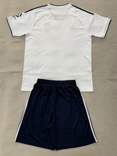 26-27 Como Away Adult Suit