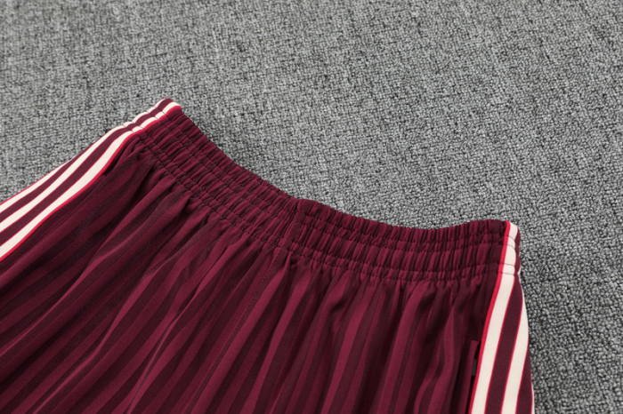 2025-26 Bayern Red Tank top and shorts suit