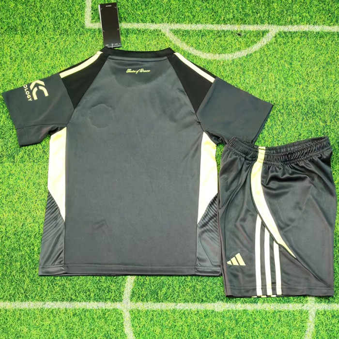 2025-26 Man Utd Black GoalKeeper Kids Soccer Jersey