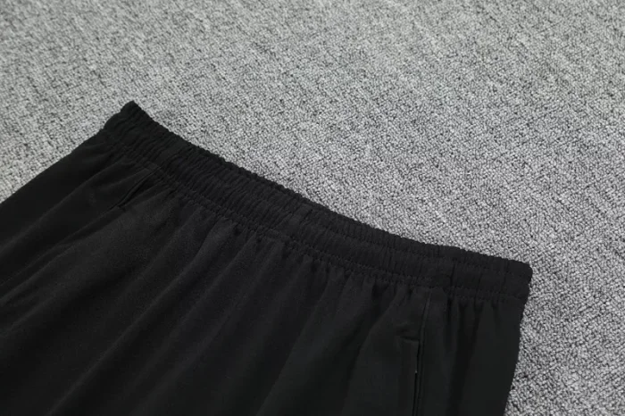 25-26 LIV Black Half Pull Tracksuit (半拉链)
