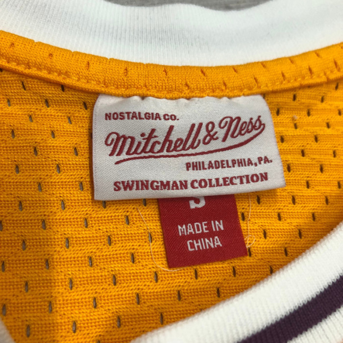 1984-85 LAKERS JOHNSON #32 Yellow Retro Top Quality Hot Pressing NBA Jersey(圆领)