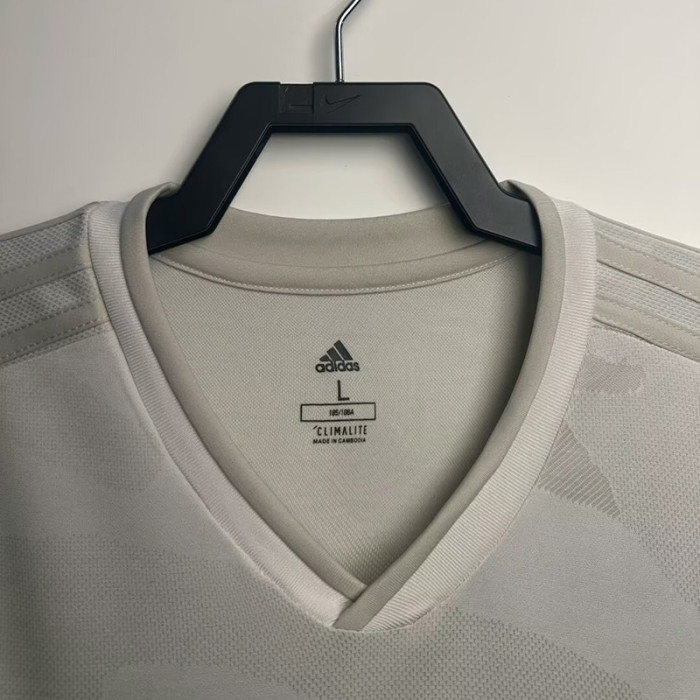 2019-2020 JUV Away Retro Soccer Jersey