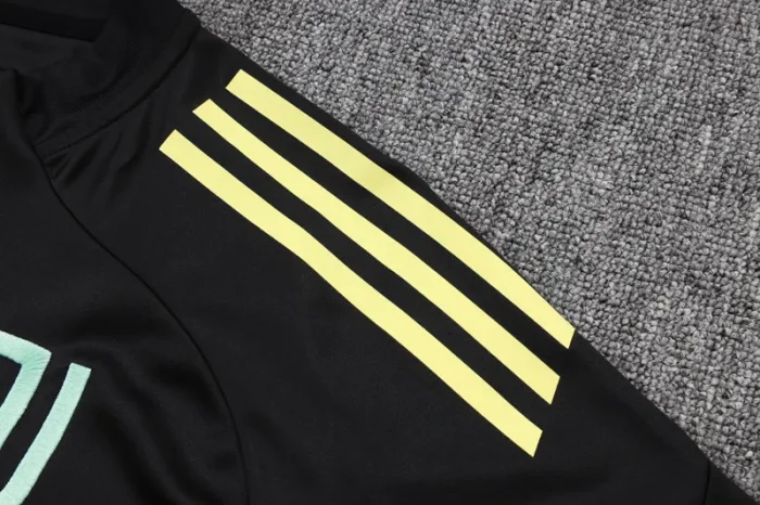 25-26 JUV Black Half Pull Tracksuit #B2557(半拉链)