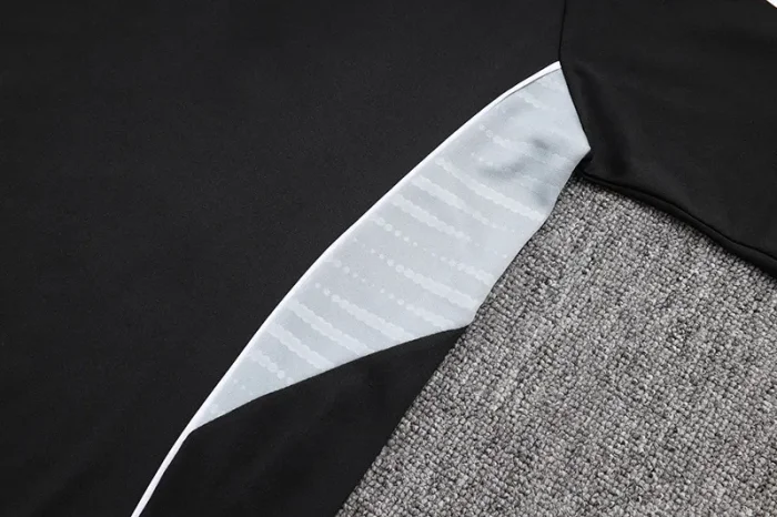 2025-26 Germany Black Half Pull Tracksuit (半拉链）