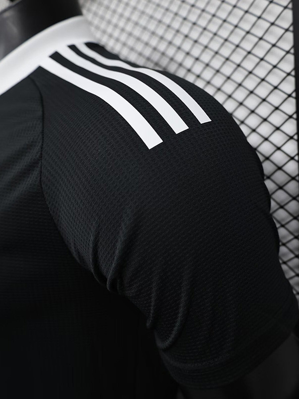 24-25 Bayern Black Goalkeeper Player Version Soccer Jersey
