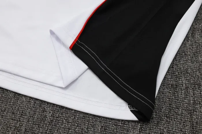 2025-26 Bayern White Kids Half Pull Tracksuit#E2542(童装)(半拉链)