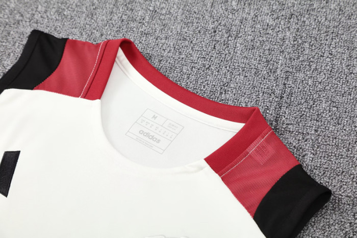 25-26 Man Utd White Tank top and shorts suit