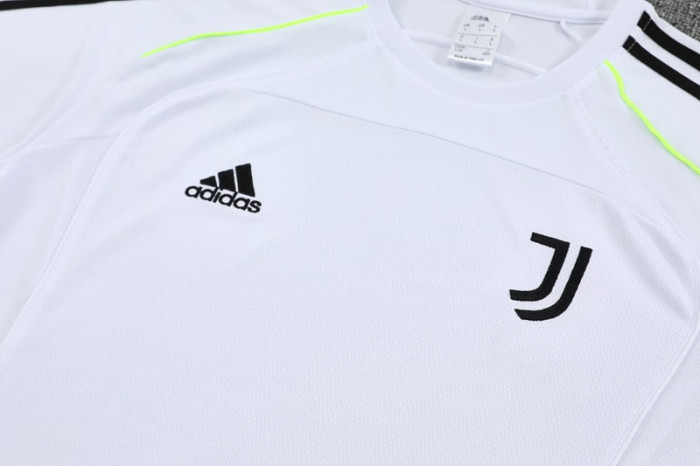 25-26 JUV White Training short Suit