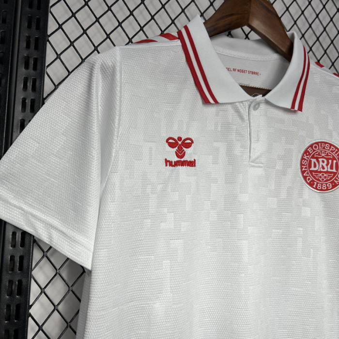24-25 Denmark Away Fans Soccer Jersey 胶标