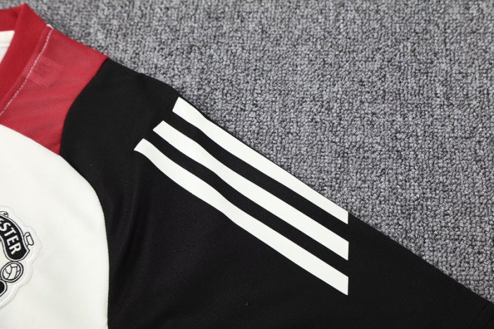 25-26 Man Utd White Training Short Suit