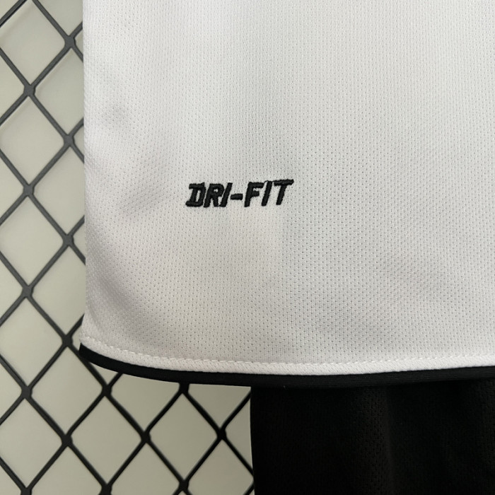2010-2011 Man Utd Away Kids Retro Soccer Jersey (带决赛字)
