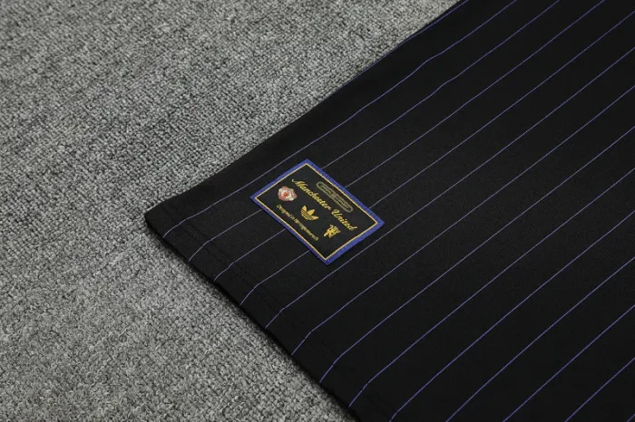 25-26 Man Utd Black Training Short Suit #条纹