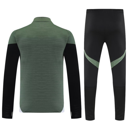 2025-26 Bayern Army green Half Pull Tracksuit (半拉链）