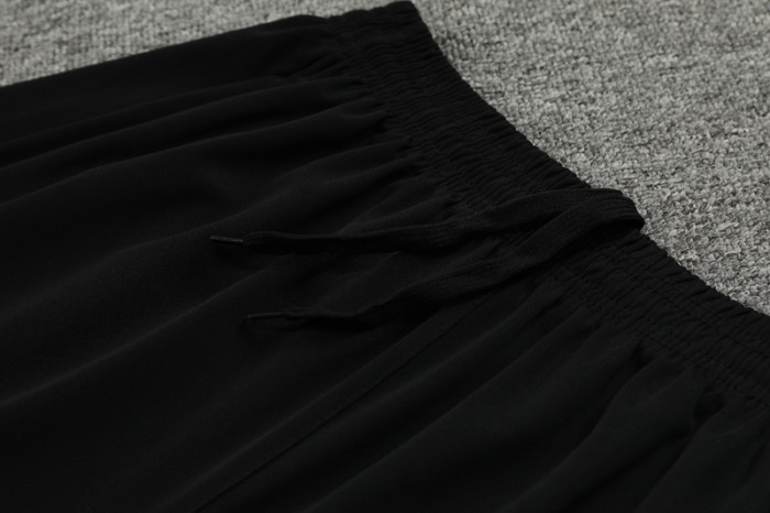 24-25 Man Utd Black Training Short Suit