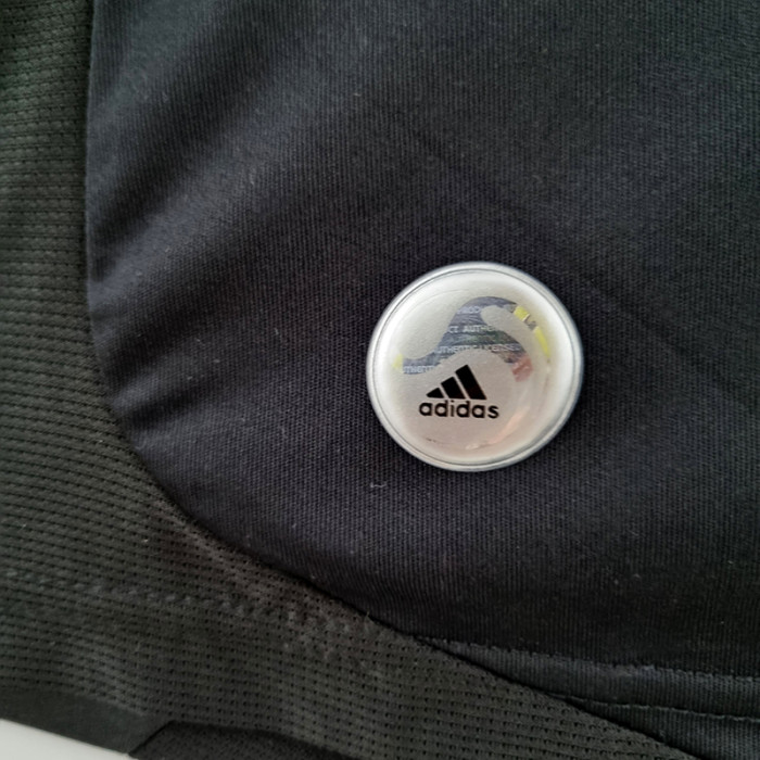 2009-2010 RMA Away Black Retro Soccer Jersey