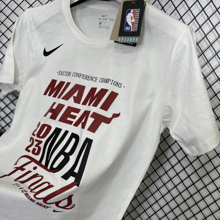 T157 HEAT White High Quality Casual T-Shirt