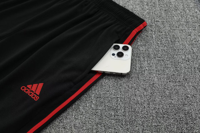 25-26 Bayern White Half Pull Tracksuit (半拉链)