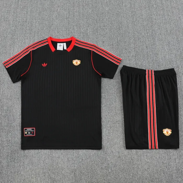 2025-26 Man Utd Black Training Short Suit