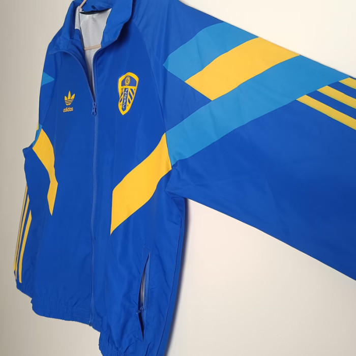 24-25 Leeds United Blue Windbreaker (黄边)