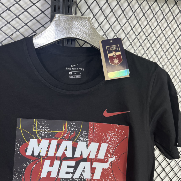 T118 HEAT Black High Quality Casual T-Shirt