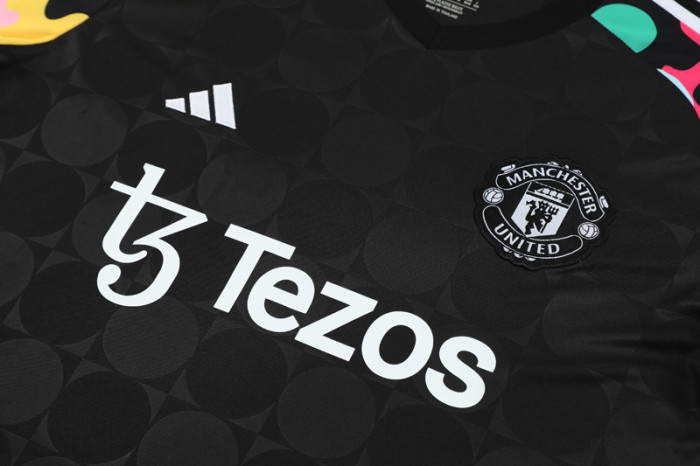 24-25 Man Utd Black Training Short Suit