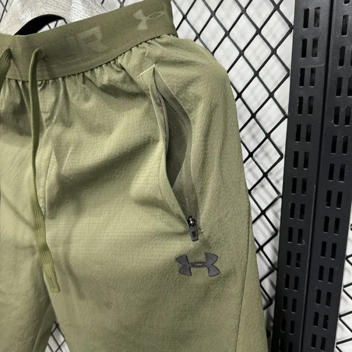 D3301 UA Army green Casual Short Pants