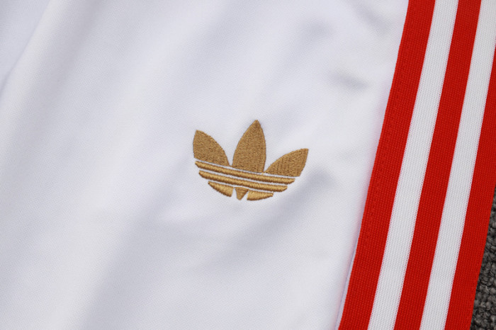 2025-26 Bayern White Kids Jacket Tracksuit #E2525(童装)