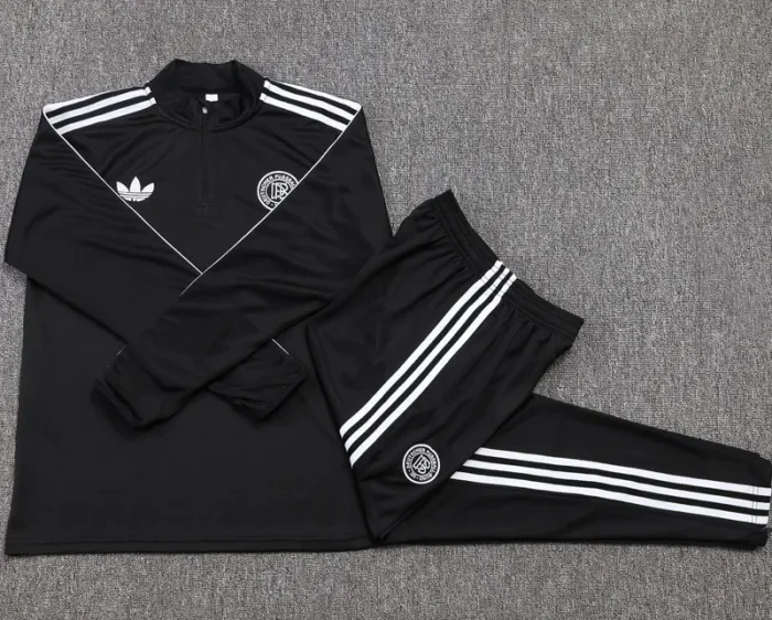 2025-26 Germany Black Half Pull Tracksuit #B2579(半拉链）