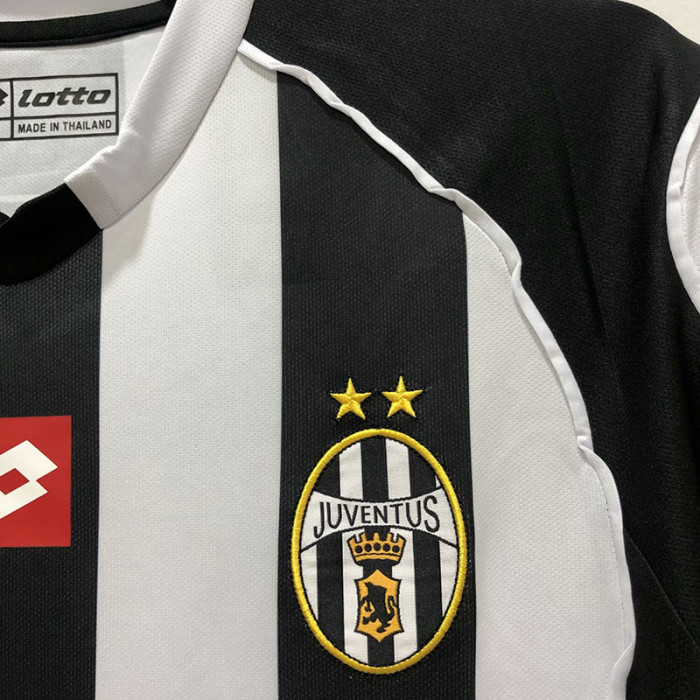 2002-2003 JUV Home Retro Soccer Jersey