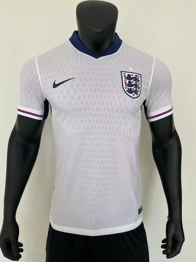 Player version 24/25 England home
