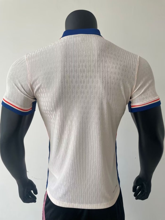 Player version 2425 Chelsea away