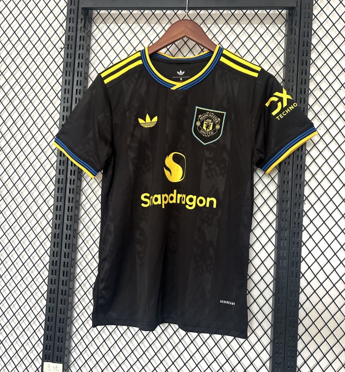 25-26 Juventus away jersey