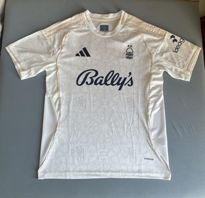 25-26 Nottingham away kit