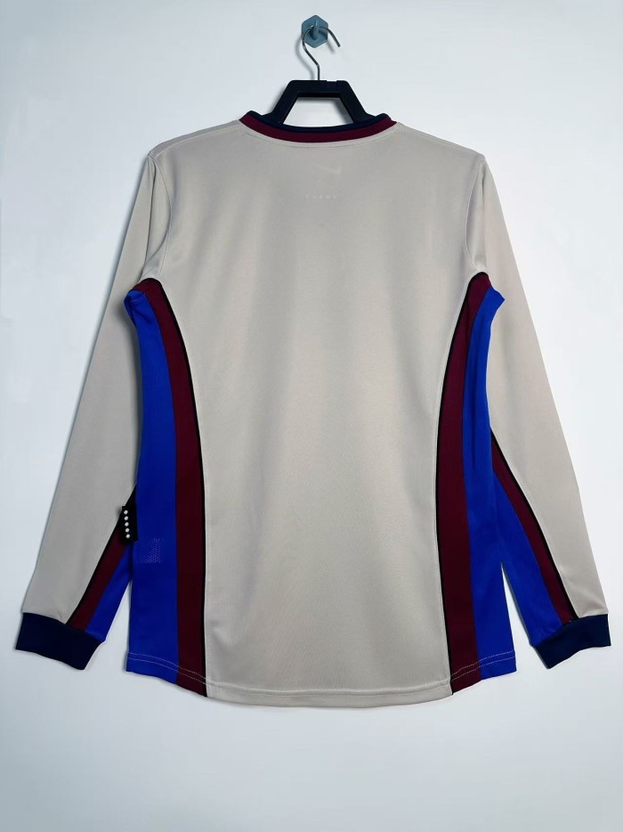 1998-99 Barcelona away long sleeved jersey