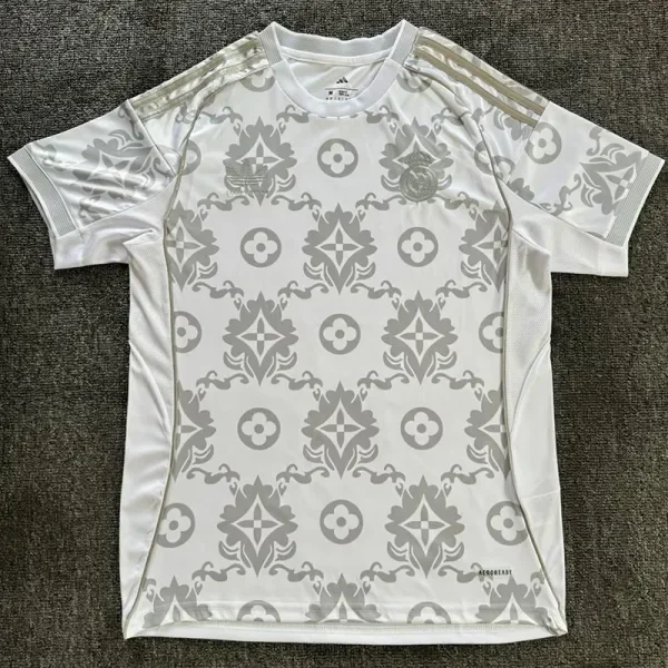 2025-26 Real Madrid  Silver Grey Special Edition Fans Training Shirts