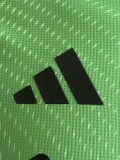 Liverpool   Green Goalkeeper Player Version Soccer Jersey 2025/26