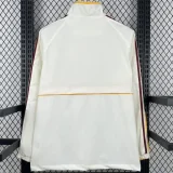 26-27 Spain White Windbreaker