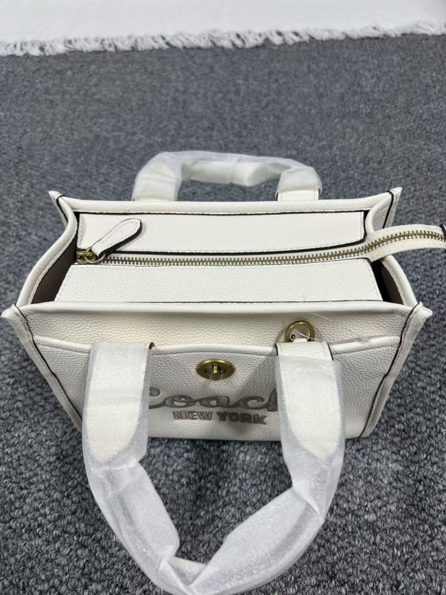 COACH コーチ カーゴ トート26 レザ ホワイト CAM66