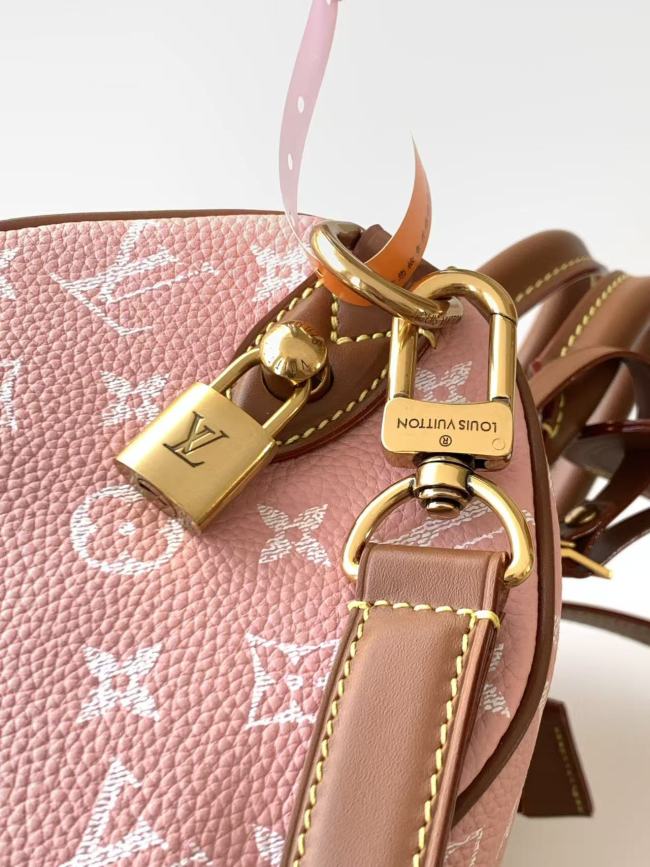 Louis Vuitton M15279 ピンク  バッグ